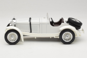 Mercedes SSKL Blanc 1931 Bburago 1:18 3002-M2 Métal — image 3 sur 6
