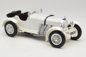 Mercedes SSKL Blanc 1931 Bburago 1:18 3002-M2 Métal — image 4 sur 6