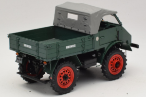 Mercedes Unimog 401 Vert Schuco 1:18 135 Métal — image 3 sur 8