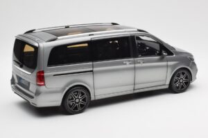 Mercedes V-Class W447 AMG Line Gris Métallique Norev 1:18 183488 Métal — image 3 sur 9