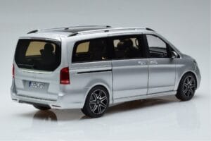 Mercedes V-Class V260 AMG Line Argent Norev 1:18 183871 Métal — image 3 sur 10