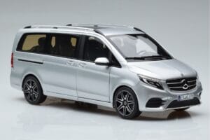 Mercedes V-Class V260 AMG Line Argent Norev 1:18 183871 Métal — image 6 sur 10