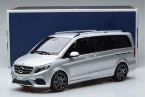 Mercedes V-Class V260 AMG Line Argent Norev 1:18 183871 Métal — image 10 sur 10