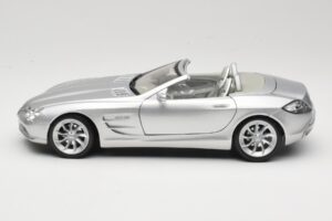 Mercedes Vision SLR Roadster Argent Maisto 1:18 B66962107 Métal — image 4 sur 8