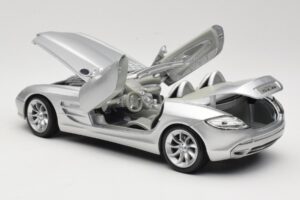 Mercedes Vision SLR Roadster Argent Maisto 1:18 B66962107 Métal — image 5 sur 8