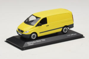 Mercedes Vito Kastenwagen Jaune Minichamps 1:43 400032260 Métal — image 2 sur 4