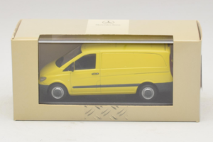 Mercedes Vito W638 Jaune Minichamps 1:43 B67871200-R1 Métal — image 4 sur 4