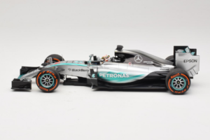 Mercedes W06 #44 L. Hamilton Mercedes AMG Petronas Japanese Grand Prix Winner 2015 Minichamps 1:18 110150344 Métal — image 3 sur 7