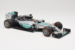 Mercedes W06 #44 L. Hamilton Mercedes AMG Petronas Japanese Grand Prix Winner 2015 Minichamps 1:18 110150344 Métal — image 4 sur 7