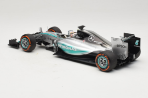 Mercedes W06 #44 L. Hamilton Mercedes AMG Petronas Japanese Grand Prix Winner 2015 Minichamps 1:18 110150344 Métal — image 5 sur 7