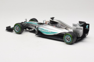 Mercedes W06 #44 L. Hamilton Mercedes AMG Petronas United States Grand Prix Winner World Champion 2015 Minichamps 1:18 110150 — image 5 sur 7