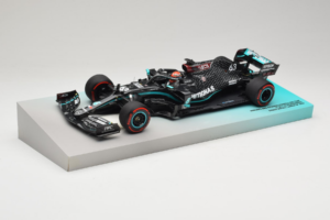 Mercedes W11 #63 G. Russell Mercedes AMG Petronas Sakhir Grand Prix 2020 Minichamps 1:18 113201663 Résine — image 2 sur 7