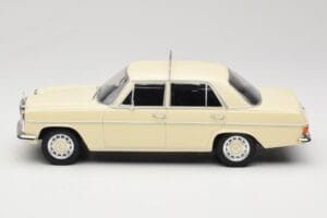 Mercedes W115 Beige Taxi MCG 1:18 MCG18055 Métal — image 3 sur 6