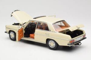 Mercedes W115 Strich 8 Crème Sun Star 1:18 4581 Métal — image 5 sur 8