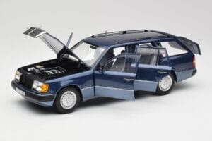 Mercedes 300D W124 T-Modell Nautical Bleu Norev 1:18 183962 Métal — image 2 sur 8