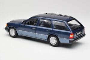 Mercedes 300D W124 T-Modell Nautical Bleu Norev 1:18 183962 Métal — image 7 sur 8