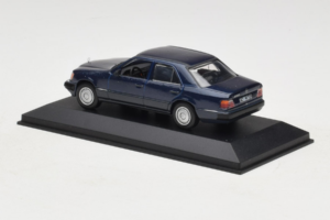 Mercedes W124 Bleu Foncé Minichamps 1:43 MB006 Métal — image 3 sur 4
