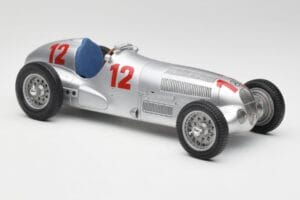 Mercedes W125 #12 R. Caracciola Grand Prix 1937 CMC 1:18 M-052 Métal — image 4 sur 6