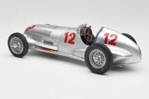 Mercedes W125 #12 R. Caracciola Grand Prix 1937 CMC 1:18 M-052 Métal — image 5 sur 6