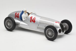 Mercedes W125 #14 Daimler-Benz AG M. von Brauchitsch 2nd Place German GP 1937 Minichamps 1:18 155373114 Métal — image 4 sur 6