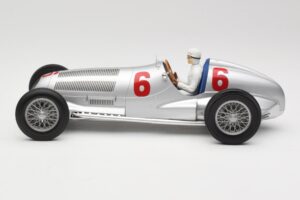 Mercedes W125 #6 Daimler-Benz AG R. Caracciola 2nd Place Eifel Race Nurburgring 1937 Minichamps 1:18 155373106 Métal — image 3 sur 6