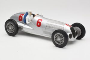 Mercedes W125 #6 Daimler-Benz AG R. Caracciola 2nd Place Eifel Race Nurburgring 1937 Minichamps 1:18 155373106 Métal — image 4 sur 6