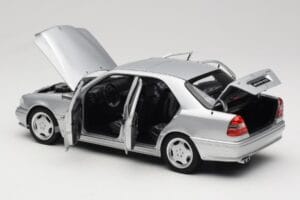 Mercedes C36 AMG W202 Silver Metallic Norev 1:18 183380 Métal — image 5 sur 8