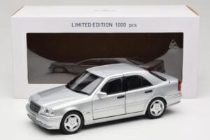 Mercedes C36 AMG W202 Silver Metallic Norev 1:18 183380 Métal — image 8 sur 8