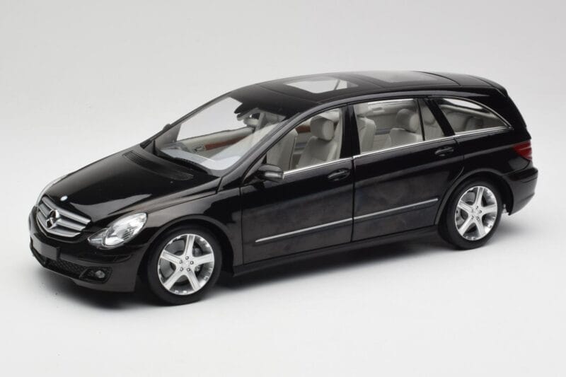 Mercedes R-Class W251 Obsidian Noir Minichamps 1:18 150034601 Métal