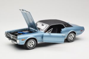 Mercury Cougar XR-7 Bleu Sun Star 1:18 1562 Métal — image 2 sur 8