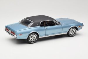 Mercury Cougar XR-7 Bleu Sun Star 1:18 1562 Métal — image 3 sur 8
