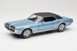 Mercury Cougar XR-7 Bleu Sun Star 1:18 1562 Métal