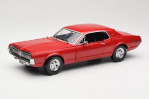 Mercury Cougar XR-7 Rouge Sun Star 1:18 1541 Métal