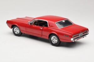 Mercury Cougar XR-7 Rouge Sun Star 1:18 1541 Métal — image 7 sur 8