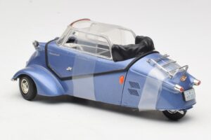 Messerschmitt KR200 Bleu Revell 1:18 08944 Métal — image 5 sur 6