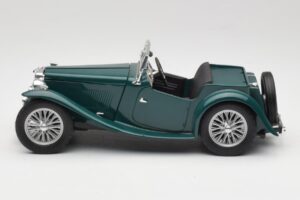 MG TC Midget Shires Green Road Legends 1:18 92468 Métal — image 4 sur 8