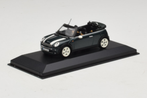 Mini Cooper Cabriolet Vert Avec Bande Blanche Minichamps 1:43 80420309093-R1 Métal — image 2 sur 5