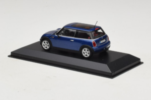 Mini Cooper Bleu Minichamps 1:43 MINI009 Métal — image 3 sur 5