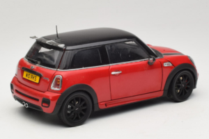 Mini Cooper John Cooper Works R56 Rouge & Noir Kyosho 1:18 80430419909 Métal — image 3 sur 8