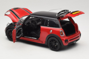 Mini Cooper John Cooper Works R56 Rouge & Noir Kyosho 1:18 80430419909 Métal — image 5 sur 8