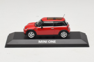 Mini Cooper Rouge Minichamps 1:43 MINI010 Métal