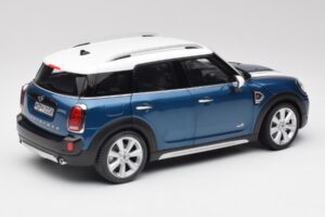 Mini Countryman F60 Island Bleu & Blanc Kyosho 1:18 80432447940 Métal — image 3 sur 8