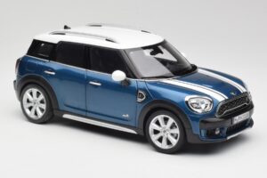 Mini Countryman F60 Island Bleu & Blanc Kyosho 1:18 80432447940 Métal — image 6 sur 8