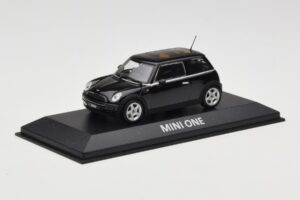 Mini One R50 Noir Avec Toit Noir Minichamps 1:43 MINI005 Métal — image 2 sur 5