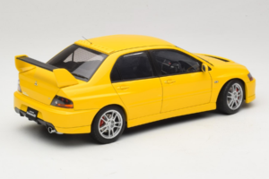 Mitsubishi Lancer Evolution IX GSR Jaune AUTOart 1:18 77192 Métal — image 3 sur 8