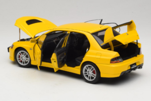 Mitsubishi Lancer Evolution IX GSR Jaune AUTOart 1:18 77192 Métal — image 5 sur 8