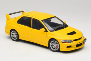 Mitsubishi Lancer Evolution IX GSR Jaune AUTOart 1:18 77192 Métal — image 6 sur 8