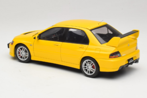 Mitsubishi Lancer Evolution IX GSR Jaune AUTOart 1:18 77192 Métal — image 7 sur 8