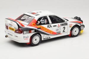Mitsubishi Carisma GT Group N2 R. Burns / R. Reid RAC Rally 1997 Blanc Otto 1:18 OT1192 Résine — image 2 sur 6