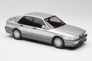 Mitsubishi Galant VR-4 Argent IXO 1:18 18CMC191 Métal — image 4 sur 6